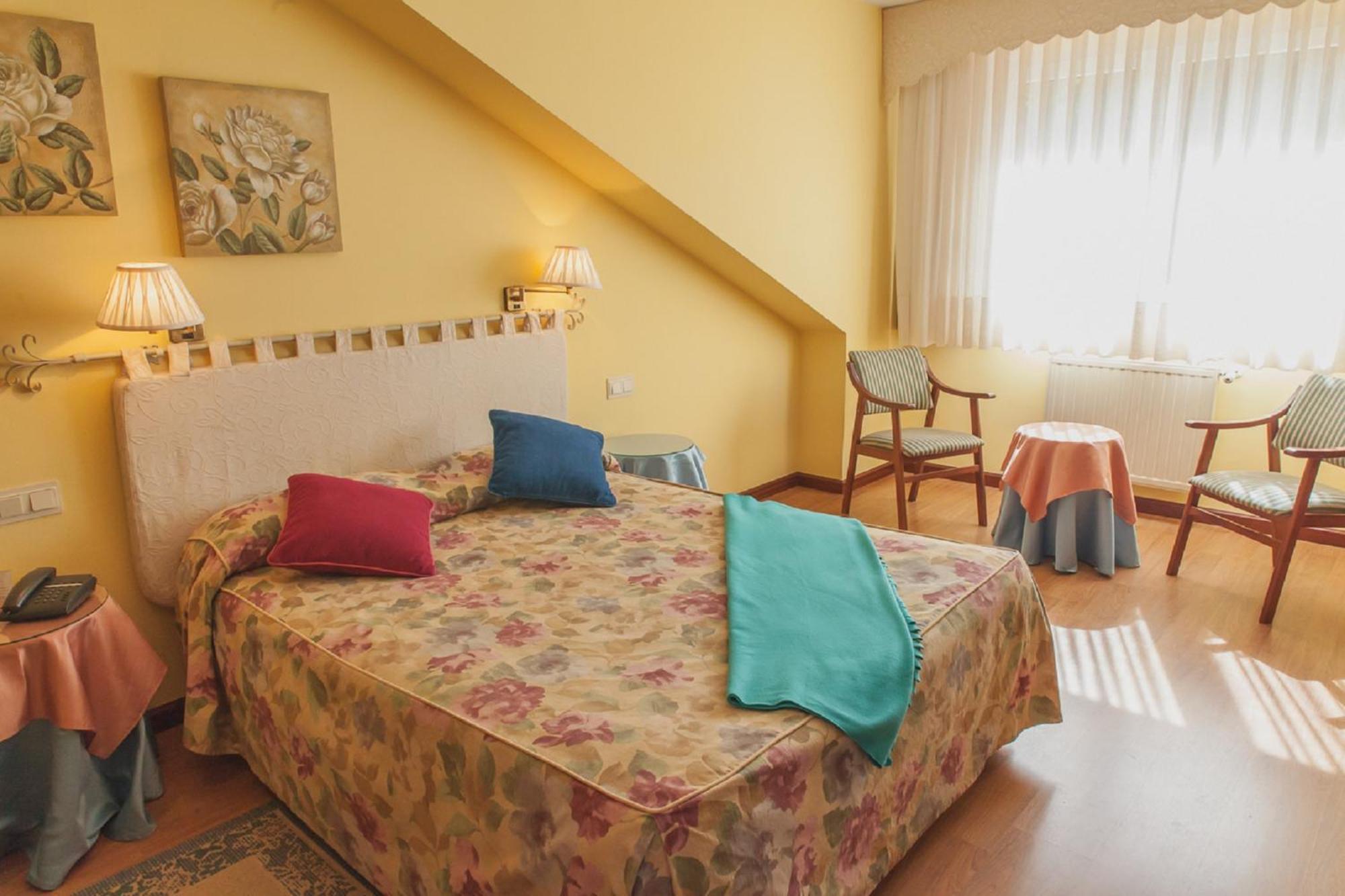 Hotel Y Casona El Carmen Perlora Room photo